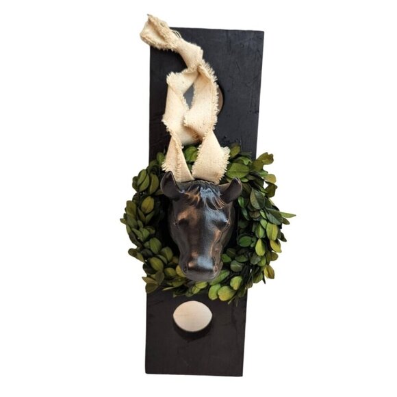 Black Rustic Decorative Cow Head Wall Hanging With Greenery Wreath & Distressed - Picture 1 of 13